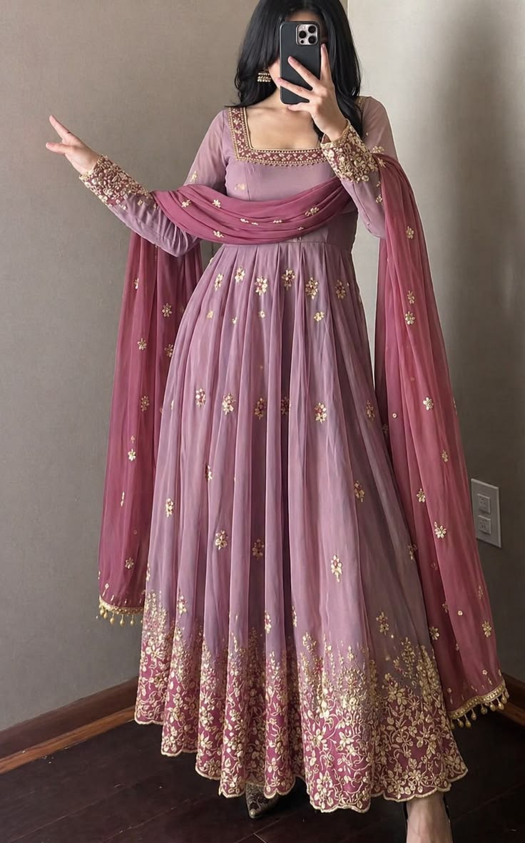 Pretty outfit for women